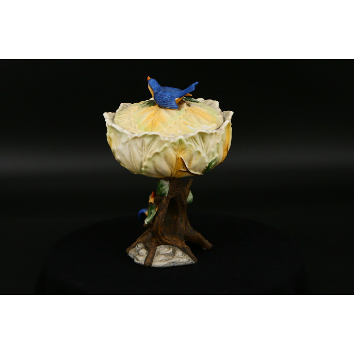 Bonbonnière en porcelaine naturaliste 1930 - Oiseaux bleus