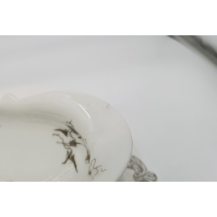 Sosjerka Vintage z Białej Porcelany w Kwiaty (1950-1970)