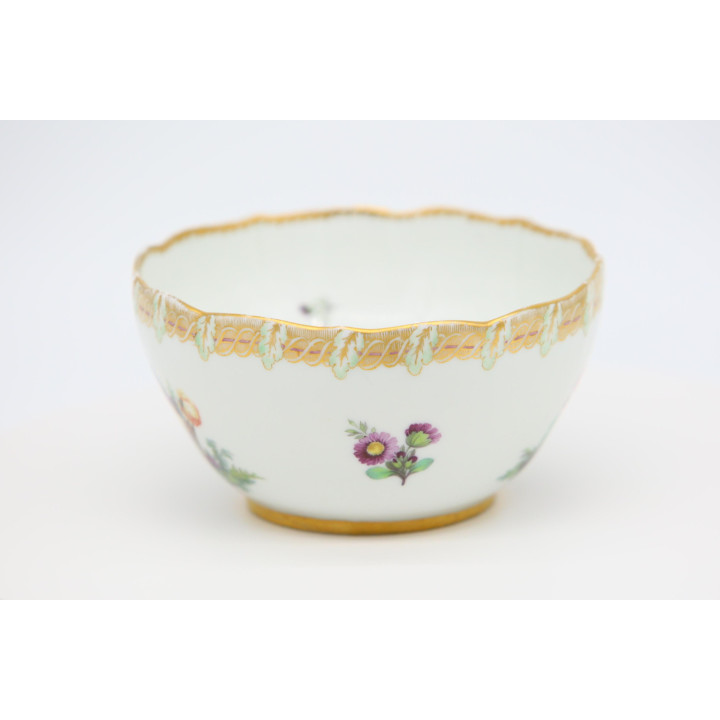 Фарфоровая чаша Meissen «Немецкие цветы» 1970-е