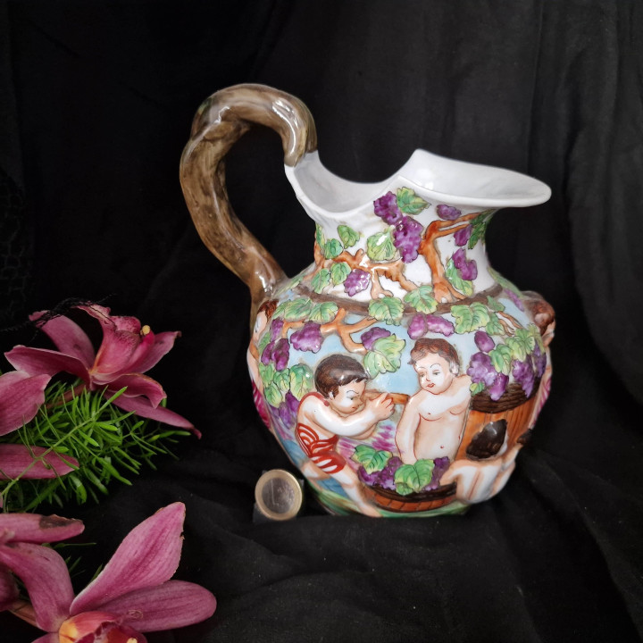 Włoski dzban Capodimonte lata 50. - Scena Winobrania