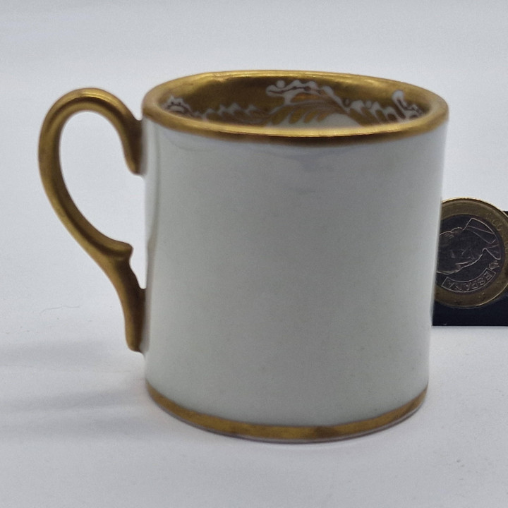 Taza Miniatura Porcelana Siglo XIX - Loro Pintado a Mano