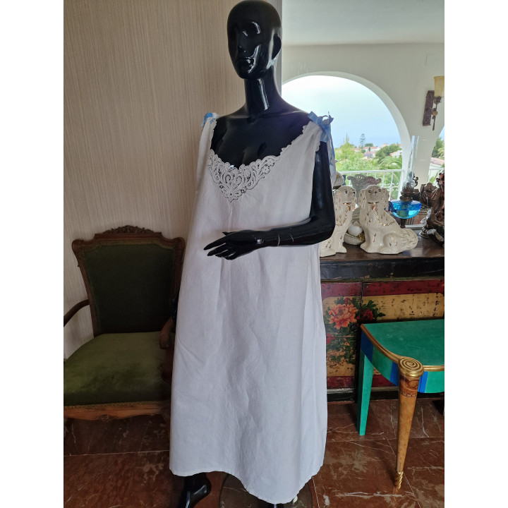 Camisón de lino años 20 bordado a mano