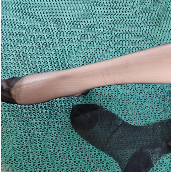 Bas en Nylon Vintage Années 60, Sans Couture Gama Super Nenufar, Stock Ancien NOS Original, Taille 8.5 Pied 21.5cm Long 85cm