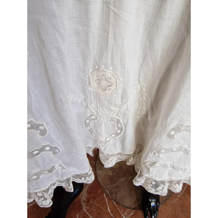 Antique Edwardian Fine Linen Nightgown 1900s