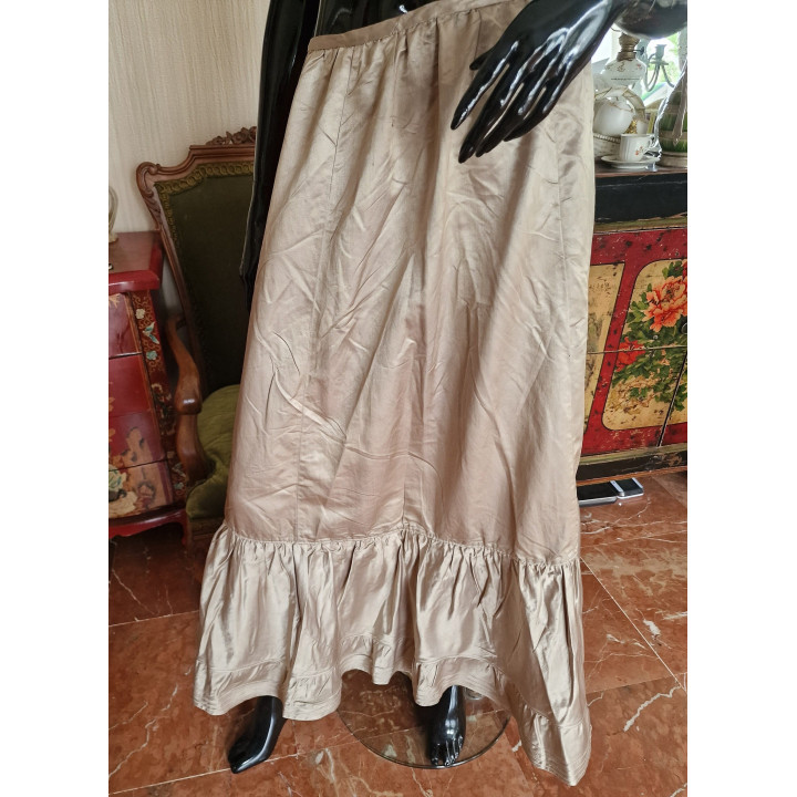 Antiker Seidenrock 1900-1909. Spanische Belle Époque