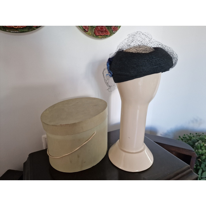 Vintage 1950s Spanish Calot Hat with Flowers & Veil - Valencia