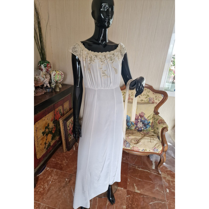 Camisón Antiguo de Seda y Encaje Belle Époque (1900-1909)