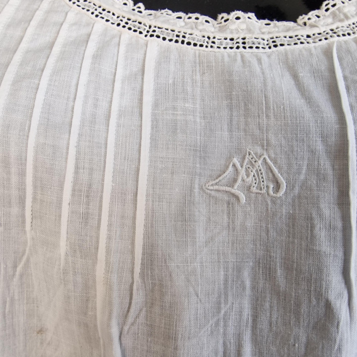Camicia da Notte Antica 1900 | Batista di Cotone Ricamata