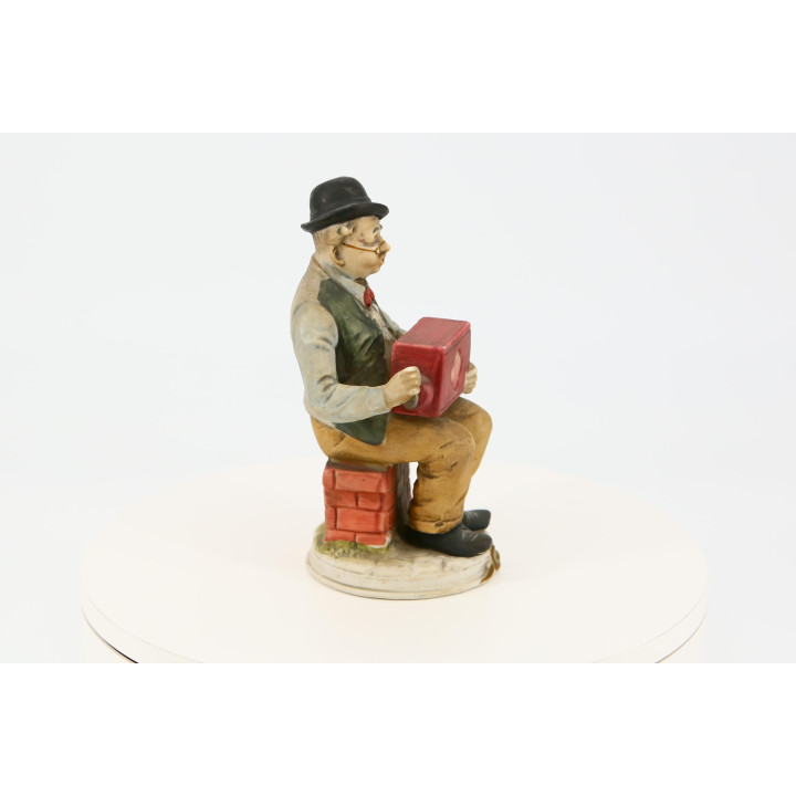 Vintage Figurka Ceramiczna: Kataryniarz Uliczny 18.5 cm