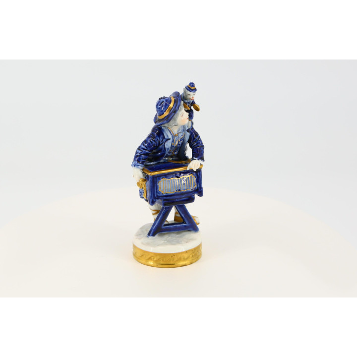 Statuetta in Porcellana Volkstedt Organista con Scimmia