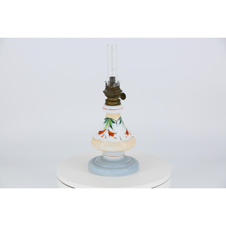 Lampada a Petrolio 1930 Boemia | Vetro Opalino Decorato a Mano