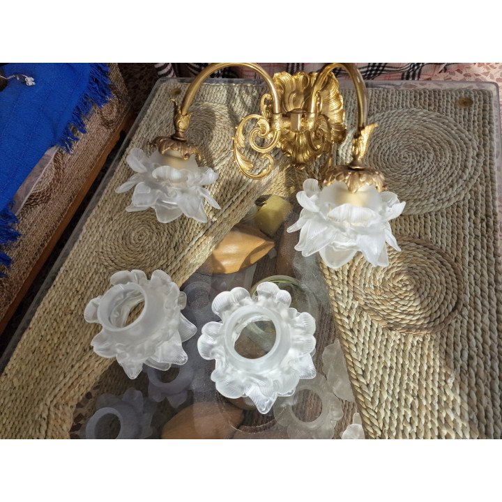Пара бронзовых бра в стиле рококо (ок. 1920)