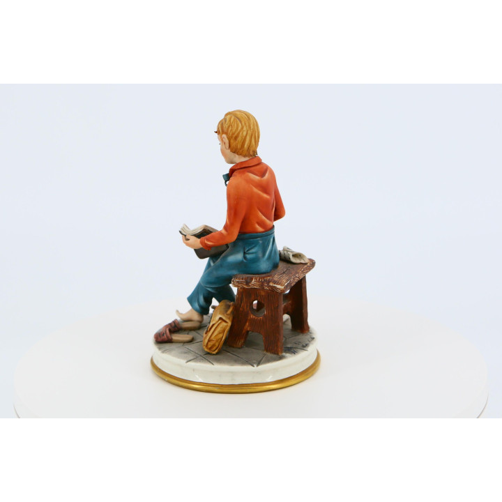 Escultura Porcelana Capodimonte: Estudiante y Napoleón