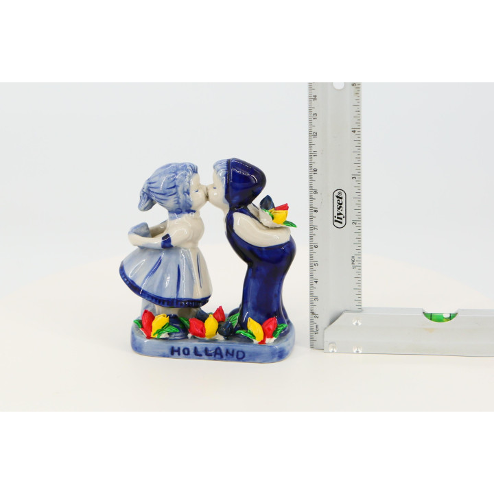 Statuina Bacio Olandese Ceramica Blu di Delft anni '80