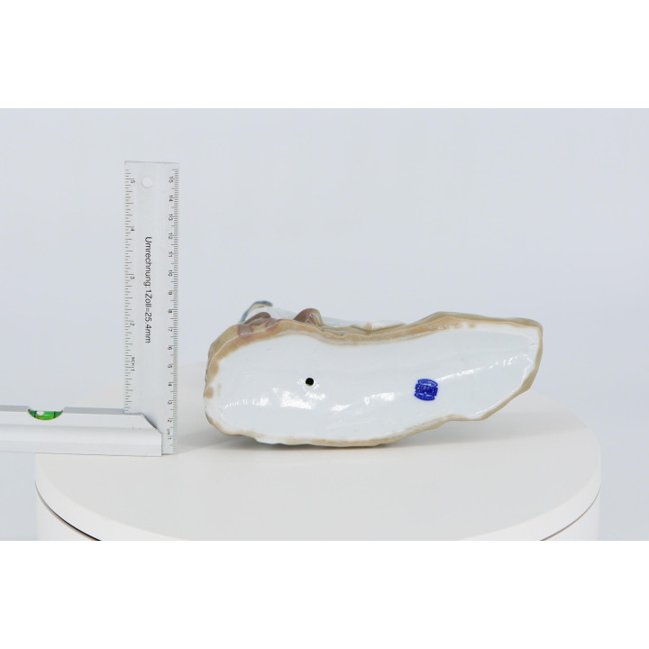 Escultura de Porcelana Casades - Jovem Contemplativa 15cm