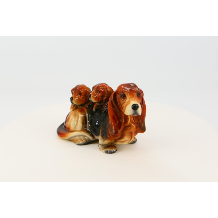 Vintage Basset Hound Figur mit Welpen (90er Jahre)