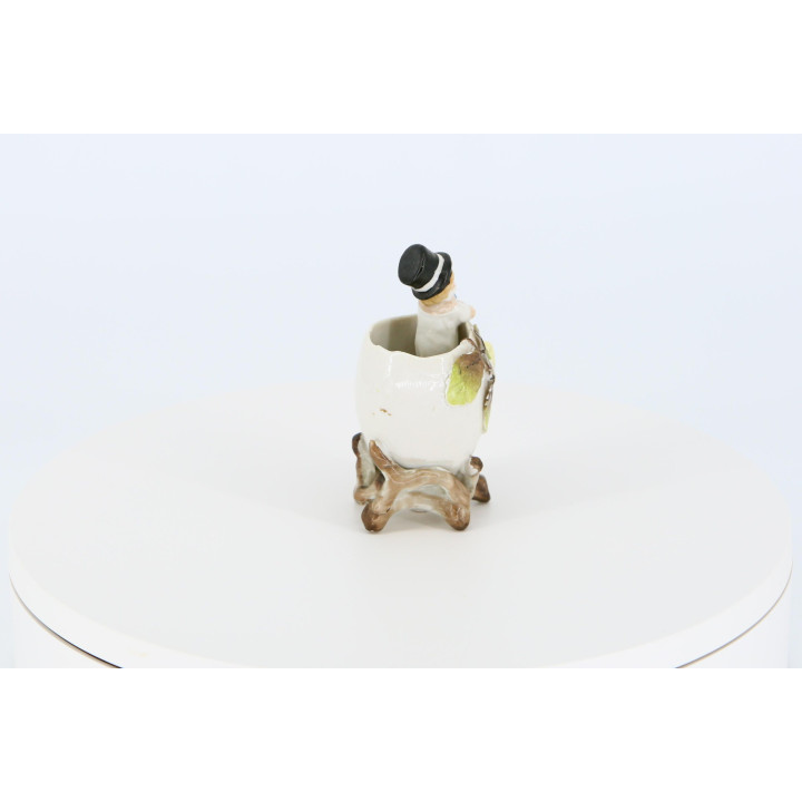 Figura Vintage em Porcelana Menino com Cartola (1950)