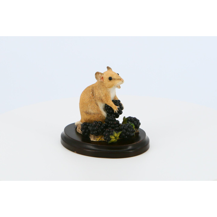 Country Artists Figur - Maus frisst Beeren (03165)