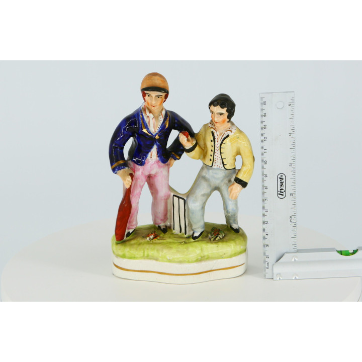 Statue de Cricket en Céramique Style Staffordshire