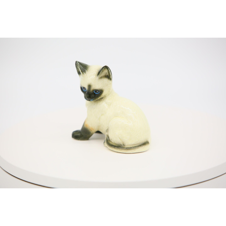 Siamese Cat Porcelain Figurine The Leonardo Collection 1990s