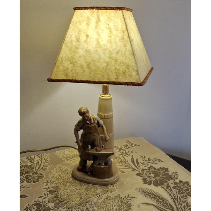 Lampe en Porcelaine de Dresde Forgeron - Vintage Allemagne