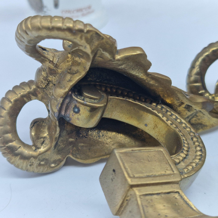 Supporti per Tende in Bronzo a Testa di Ariete (Coppia)