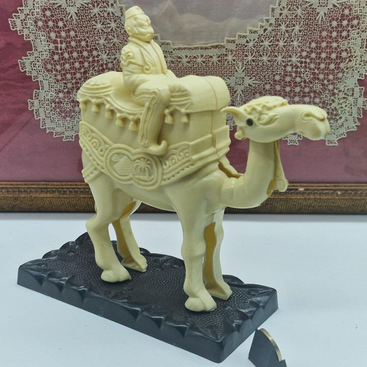 Vintage Dozownik do Papierosów Lata 60. - Styl Egipski