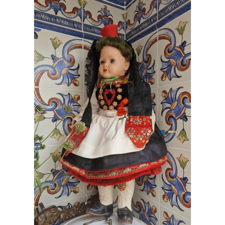 Muñeca MMM Traje Regional Schwalm 1950 - 53 cm