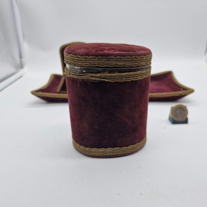 Antieke Bureau-set ca. 1920 — Fluweel en Tin